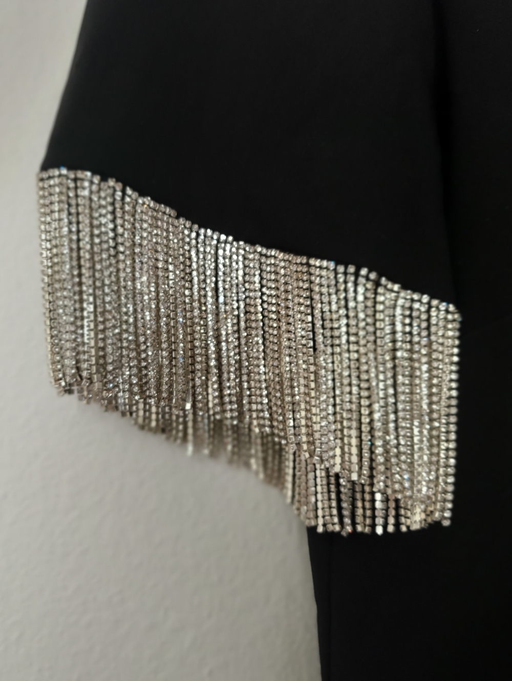 NWT Trina Turk Hinoki Black Sheath Dress with Fringe Sleeve Detail Size 12 - Picture 4 of 7